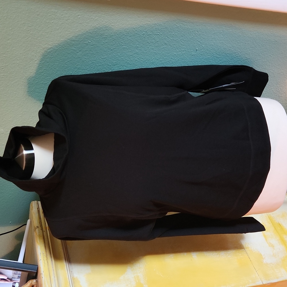 Women's Avia l/s cowl neck top, black,new.